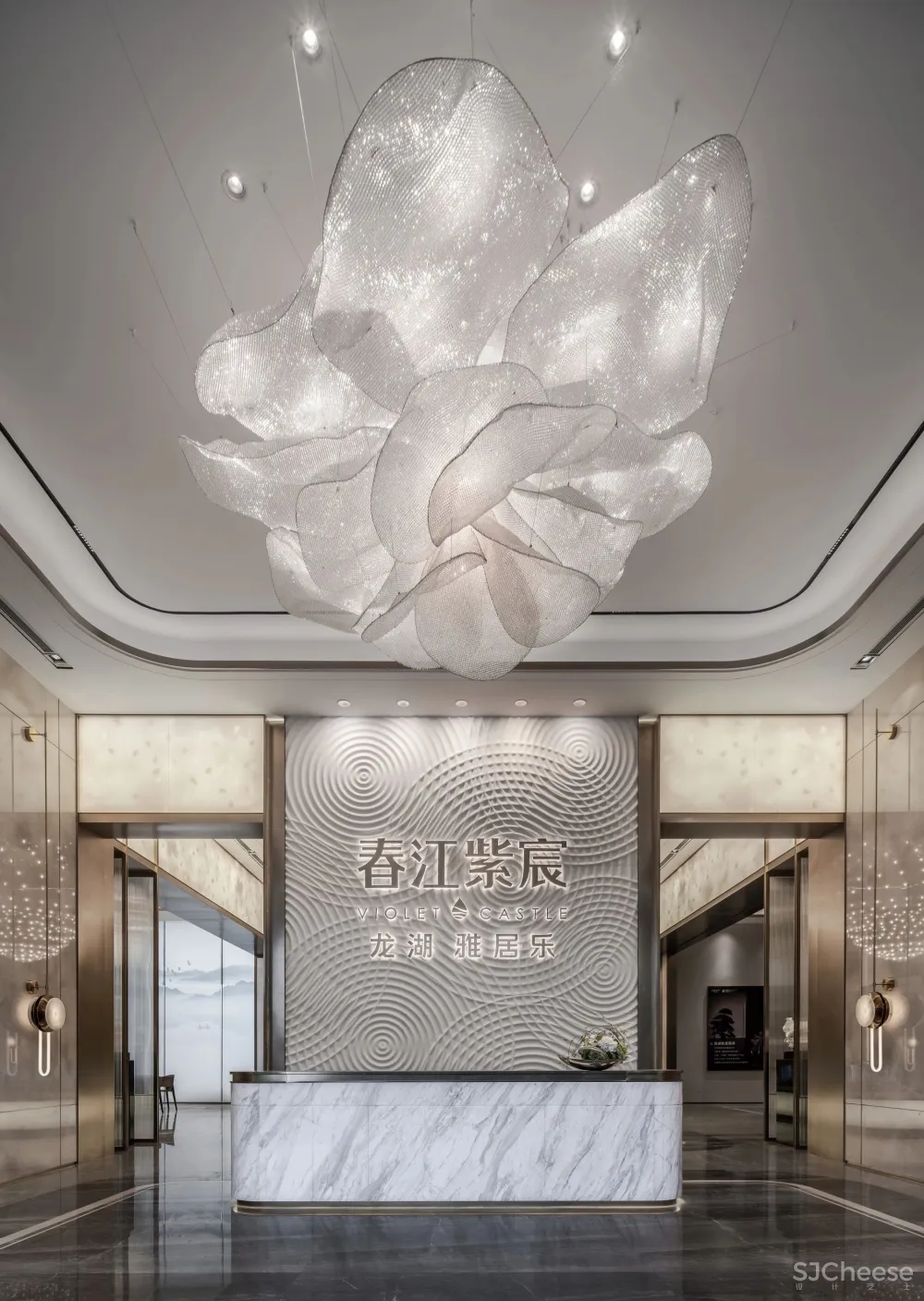 “半城山色半城湖” ,抒写一方精神文明