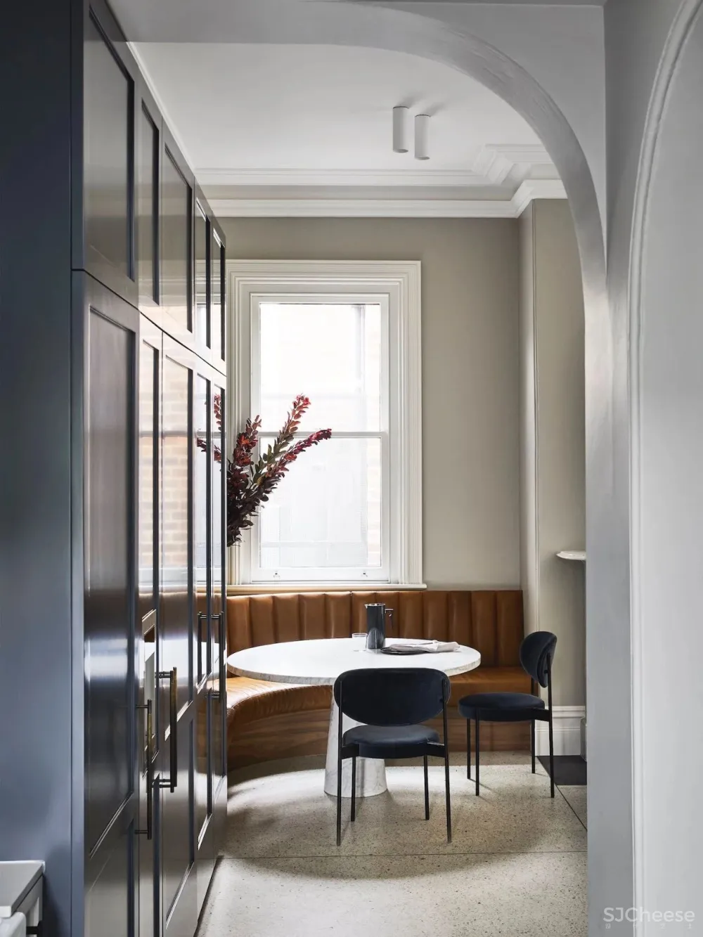 老房改造成现代住宅, 超多复古细节太美了!