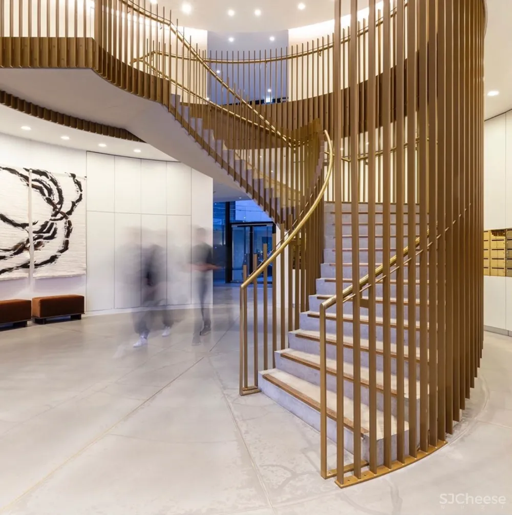 伦敦那个煤气包爆改的公寓,顶层复式样板房公开了,一套卖7000万