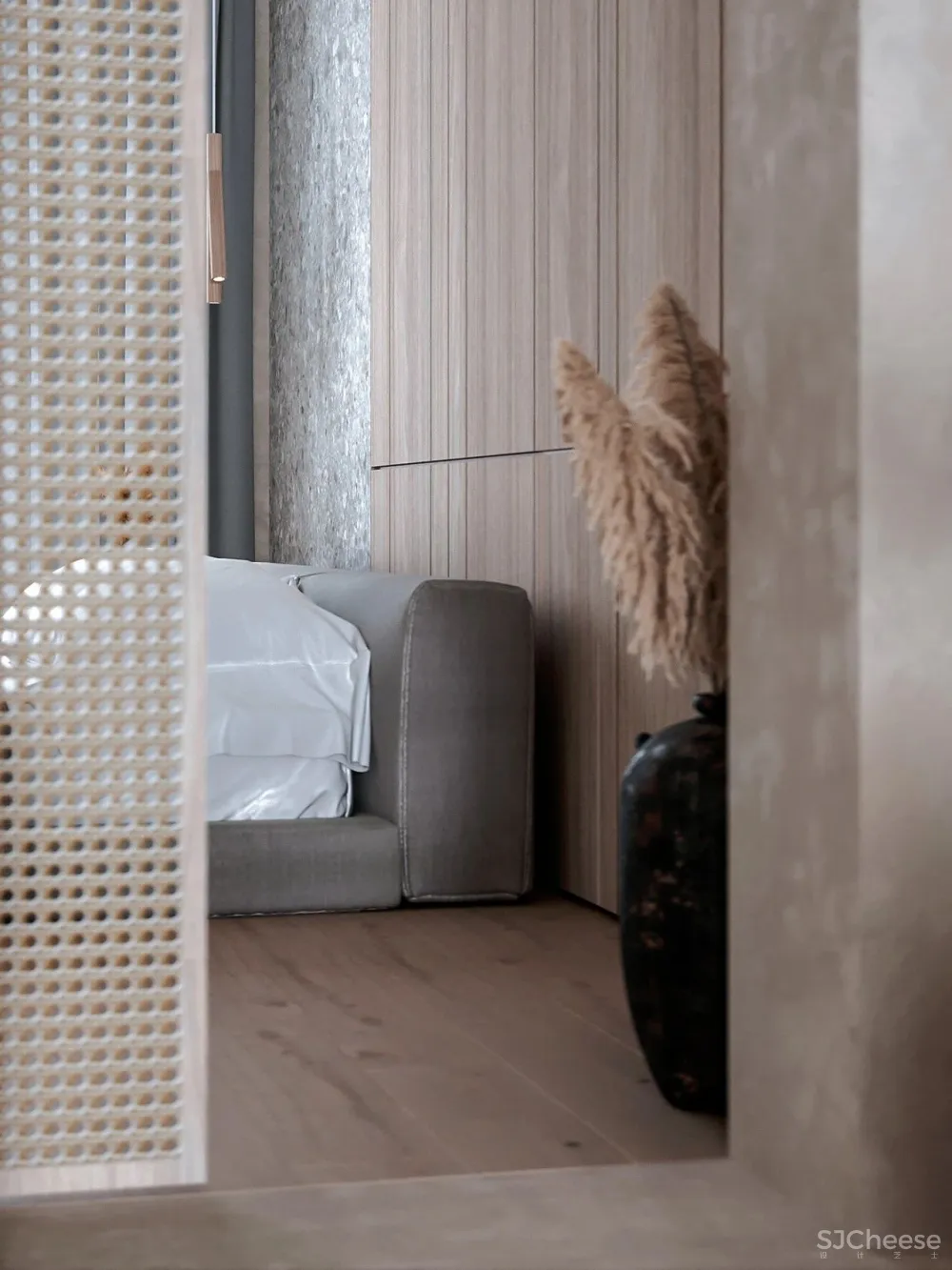 极简的卧室设计,木与石的搭配温暖又高级