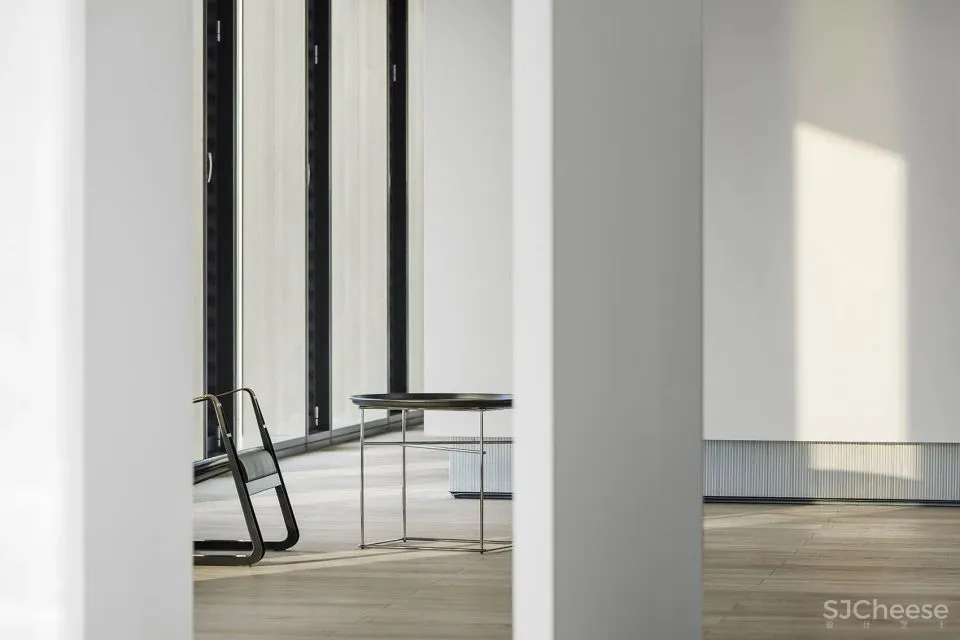 新作 凌笛OFFICE：重现旧工业时代质感 万境设计