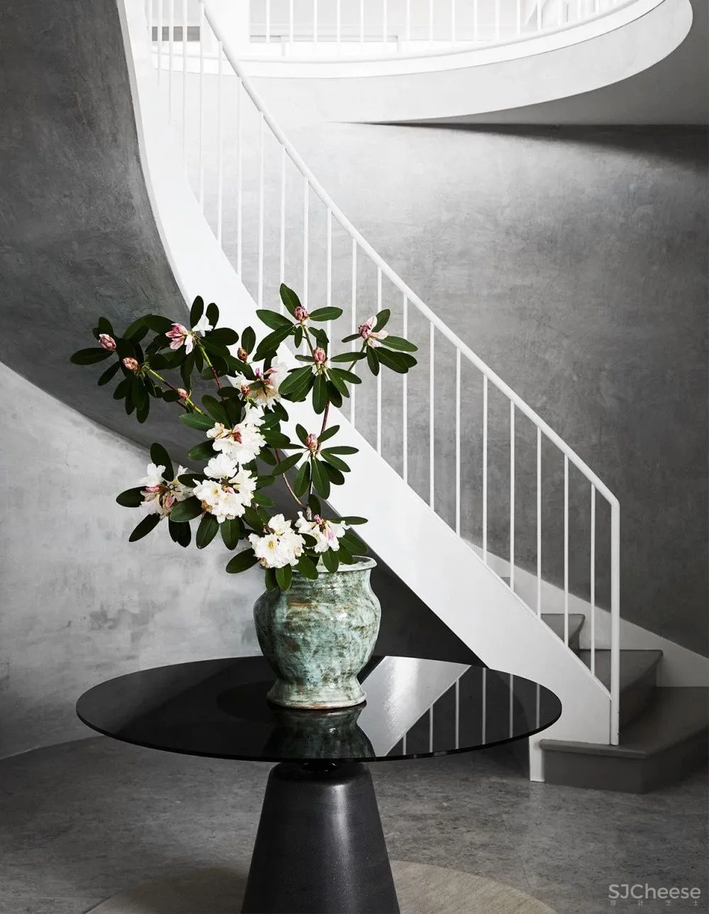 黑与白,温柔与质感的平衡