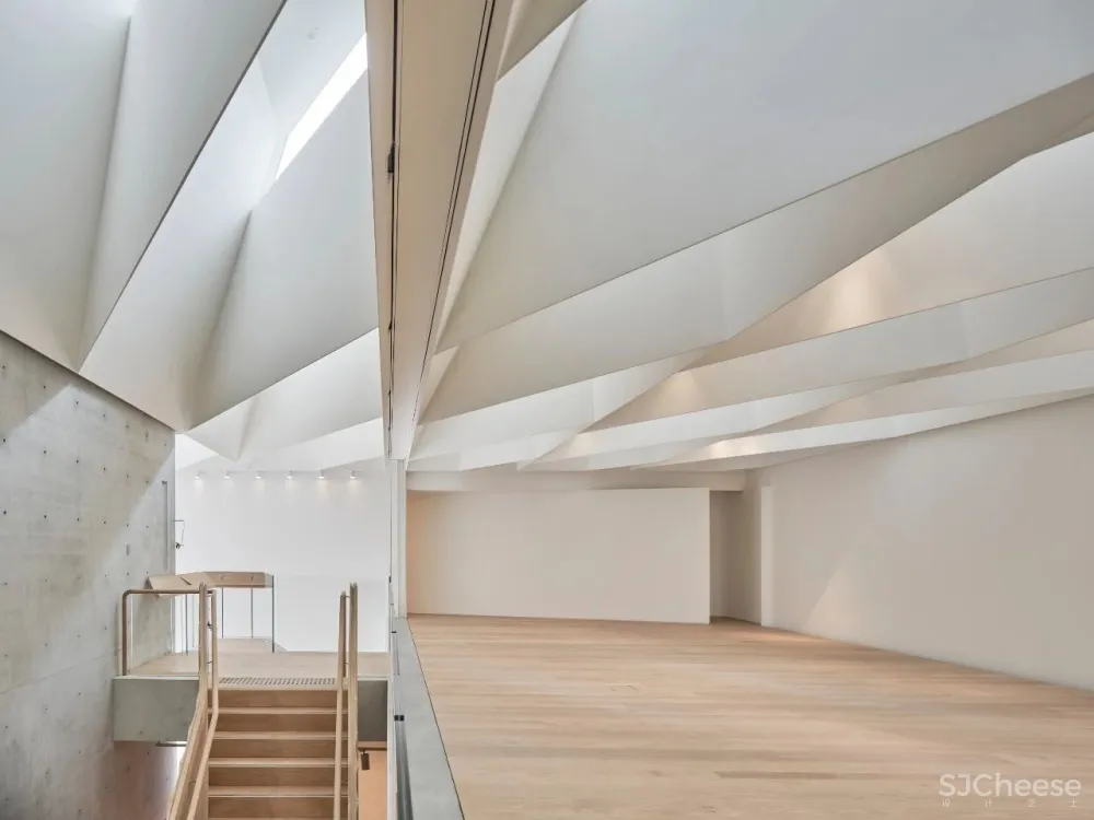 浴火重生的“凤凰美术馆”,将艺术融于建筑,太惊艳了!