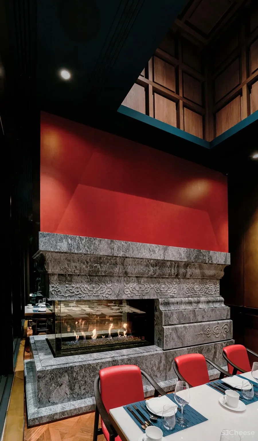 古鲁奇新作 全球首家5D餐厅,全聚德温哥华店