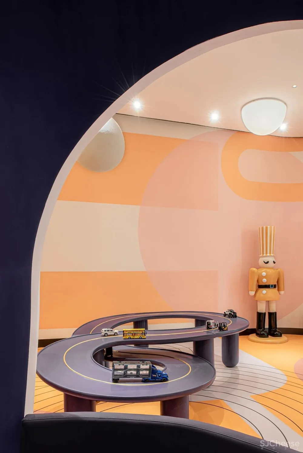 永恒的优雅—摩登线条勾勒魅力空间