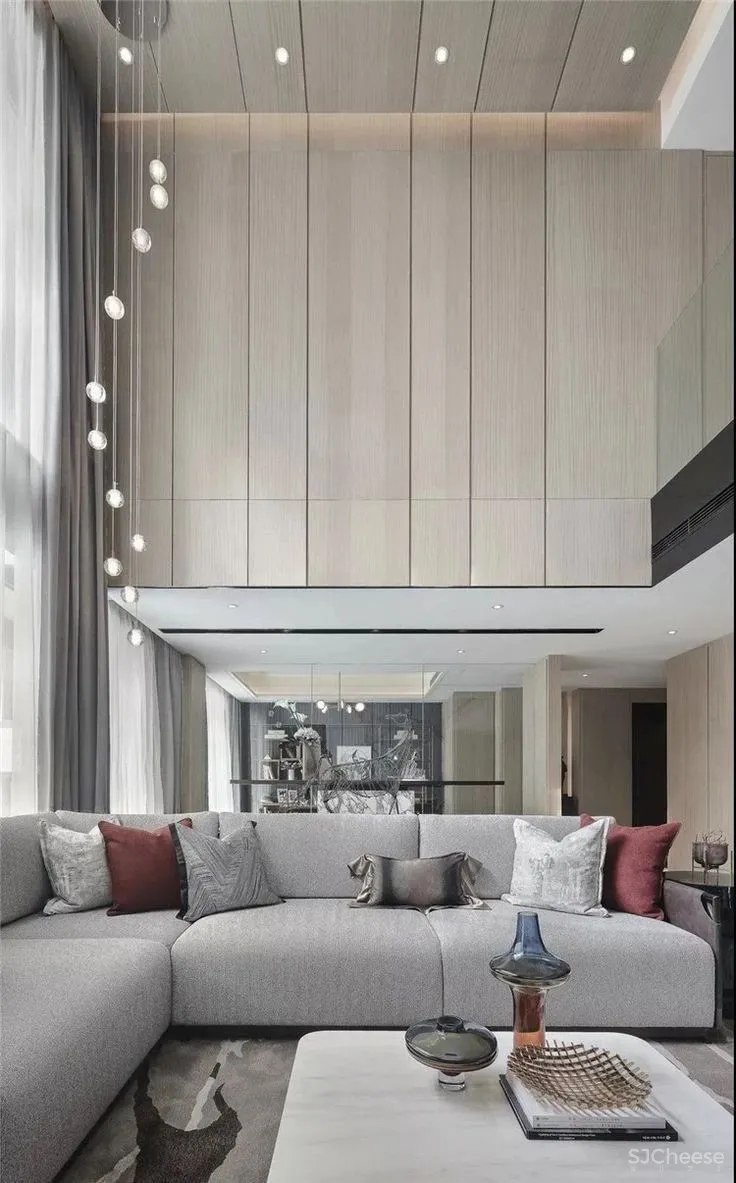 你买的顶楼比中层都贵?我觉得不亏......