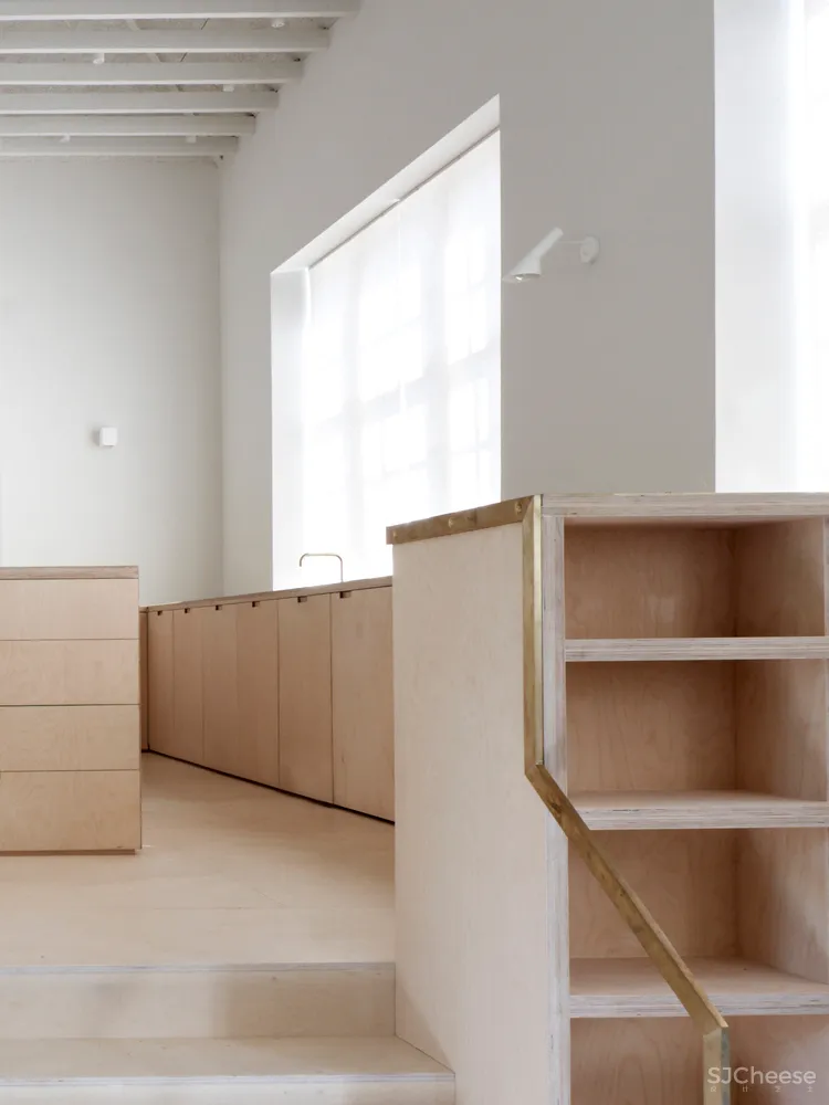 McLaren Excell-极简并不是一味地返璞归真!!