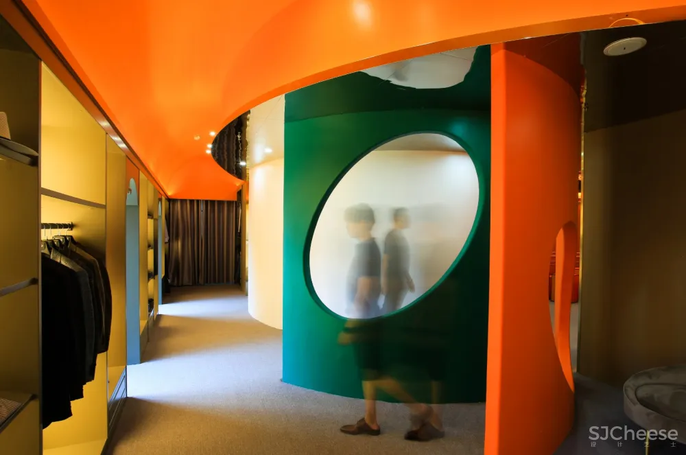 吴界新作|金属暗黑定制西服店