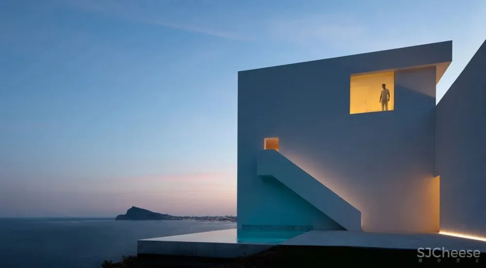 美爆了,白色极简主义别墅!