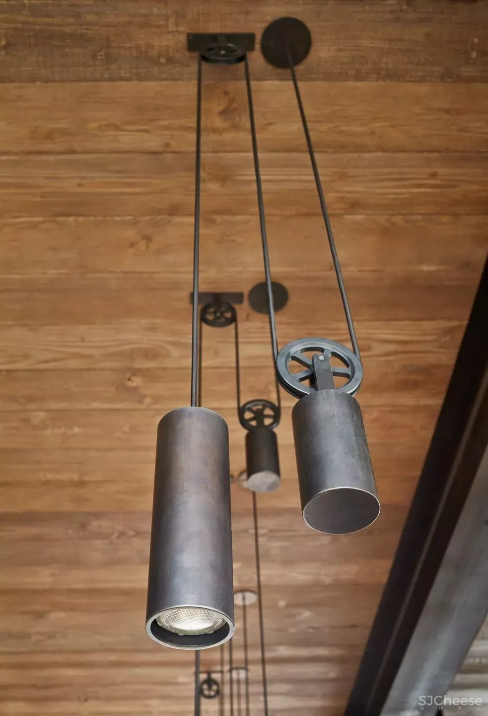 他设计的10栋别墅,每一个都“机关算尽”太酷了!