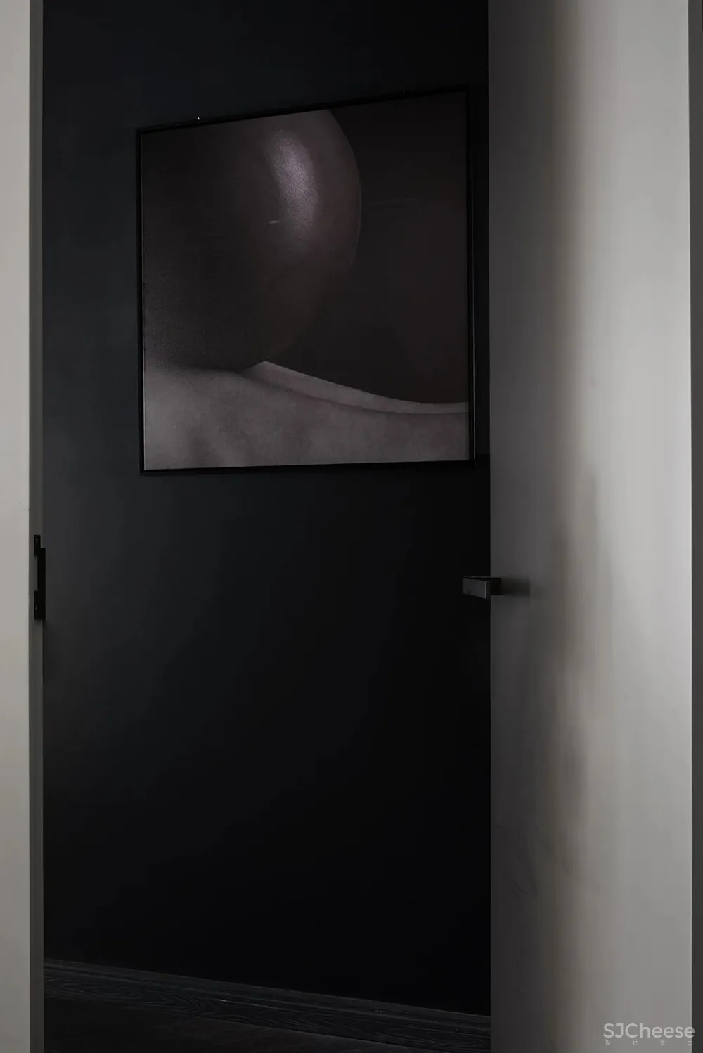 280㎡暗色系私宅,比“高级灰”更有格调!