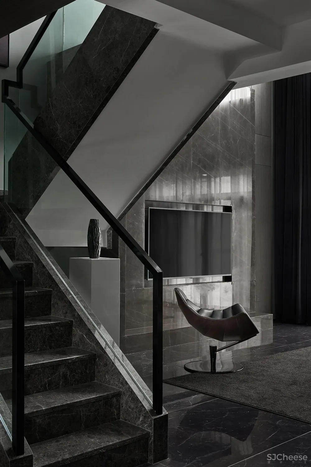 280㎡暗色系私宅,比“高级灰”更有格调!