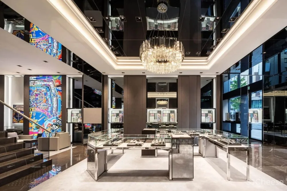 LVMH 在东京银座的两个奢侈品店,丝般金属和水晶玻璃,各有各的高级