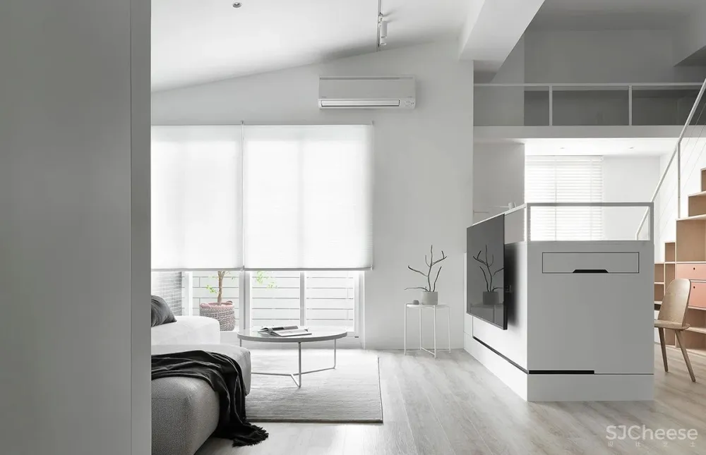 148㎡住一家四口,纯白墙面 桦木层板,打造自然无拘的家