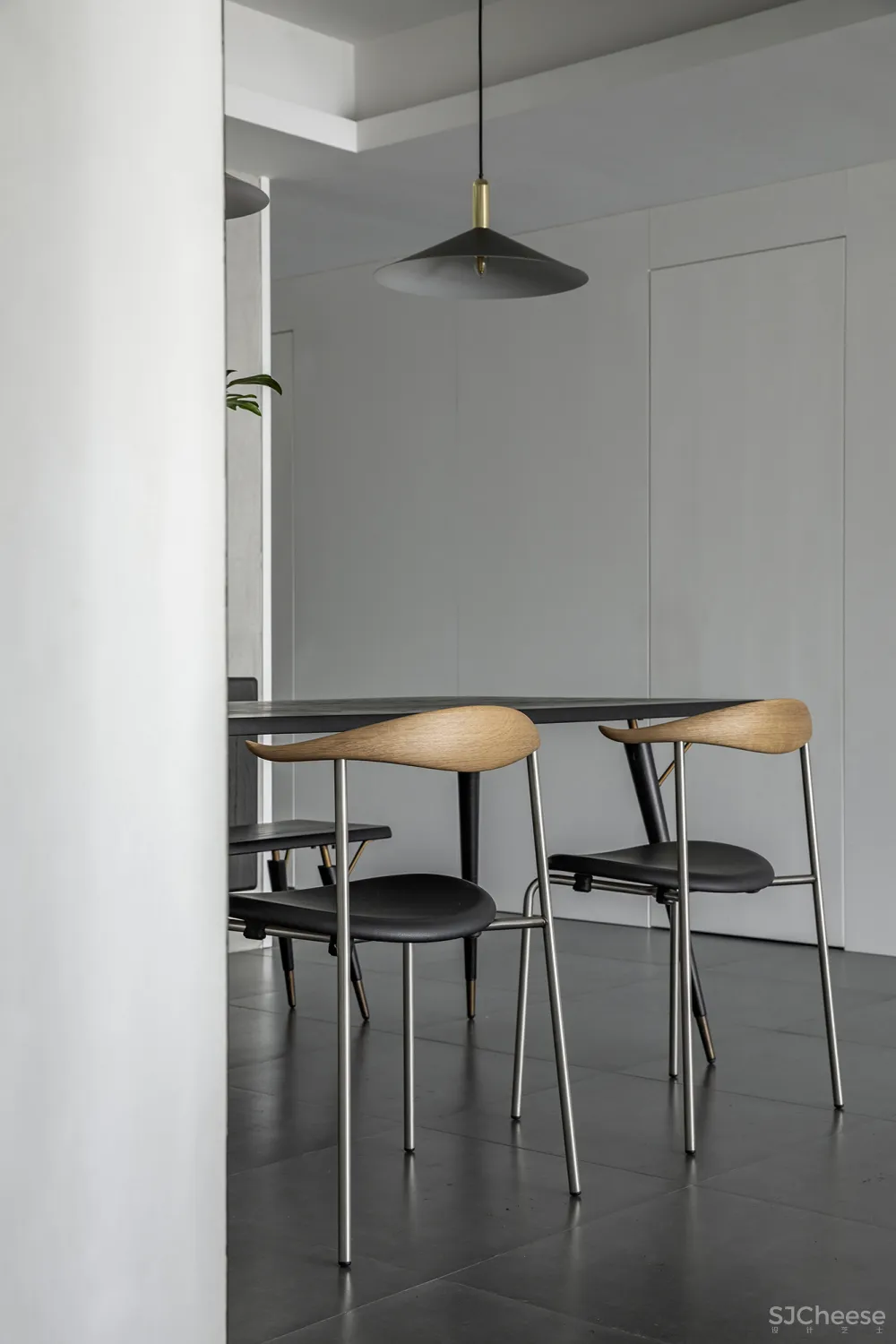 90后小哥哥 130m² 单人居爆改，简约不失优雅与格调