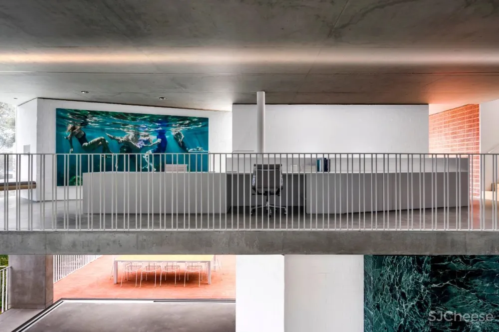 Renato DEttorre Architects丨超酷的海景别墅,深邃于空,容纳万境