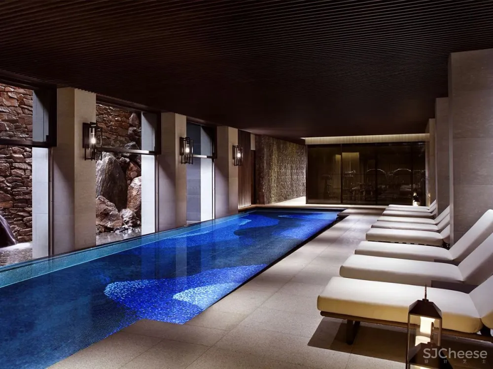 鸭川河畔望东山 I 京都·丽思卡尔顿酒店