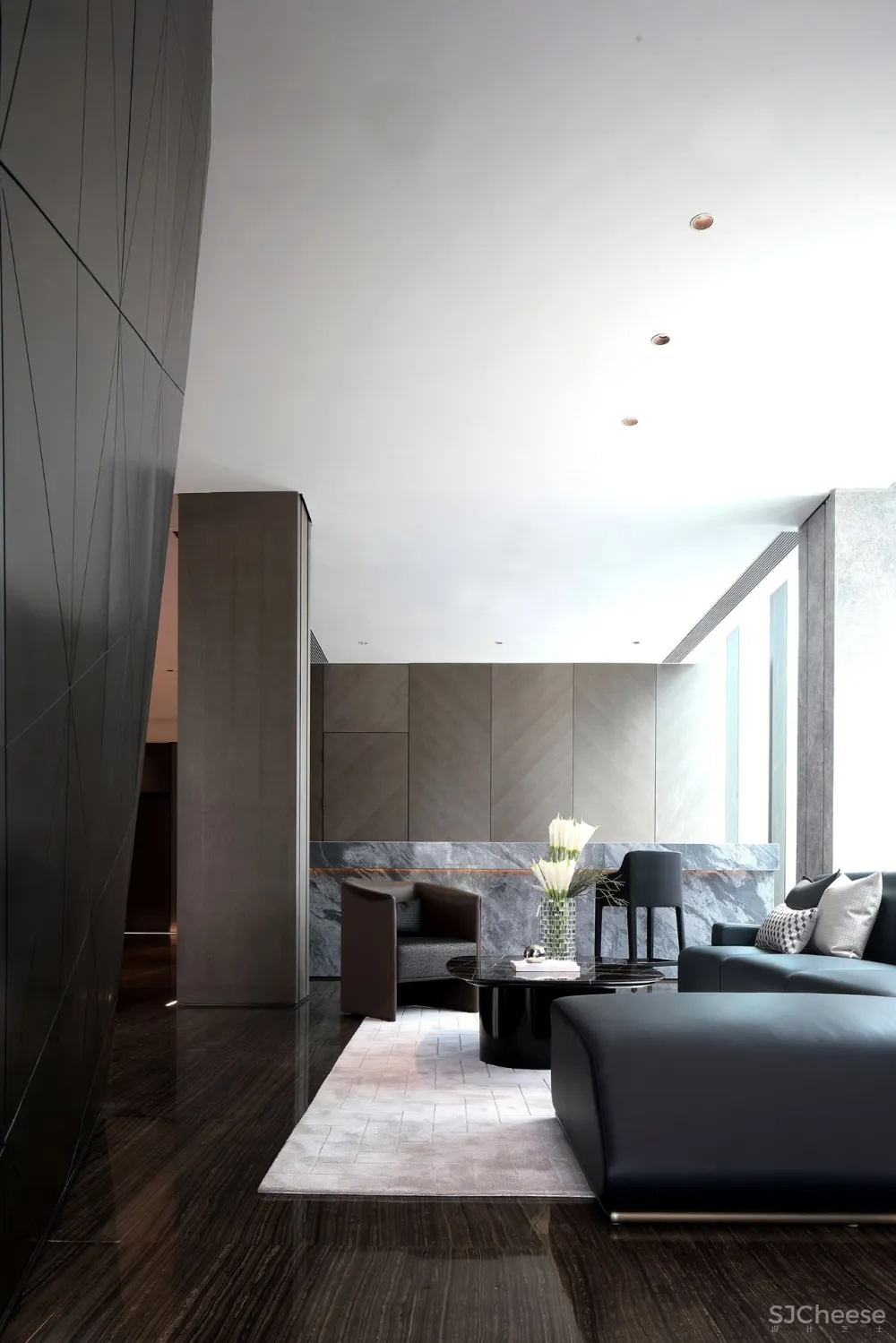 低调、克制,演绎超凡脱俗的高雅格调!