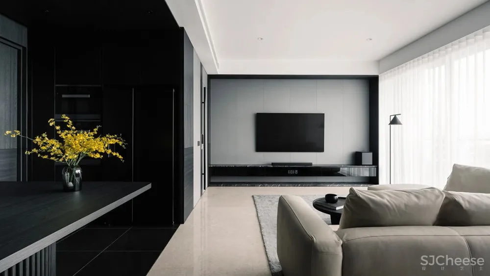 146㎡ 黑色调公寓,打造别样的轻奢感