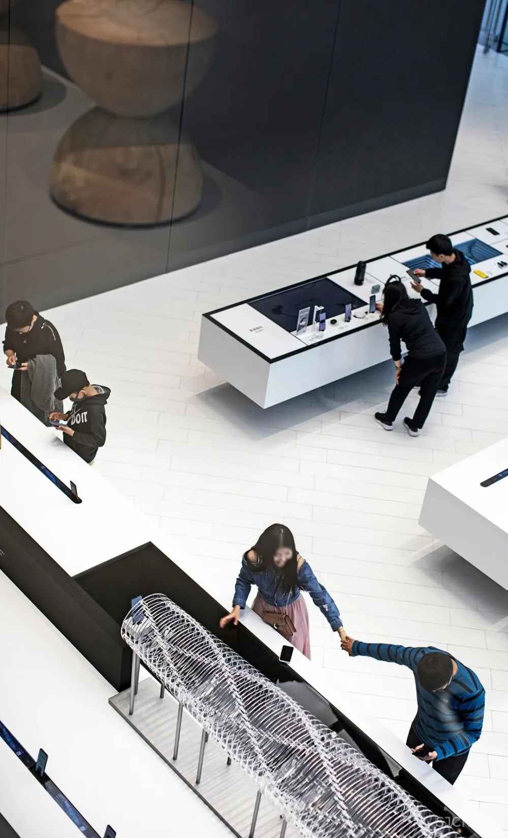 DOMANI 东仓:北京 OPPO 超级旗舰店 · 自然发生