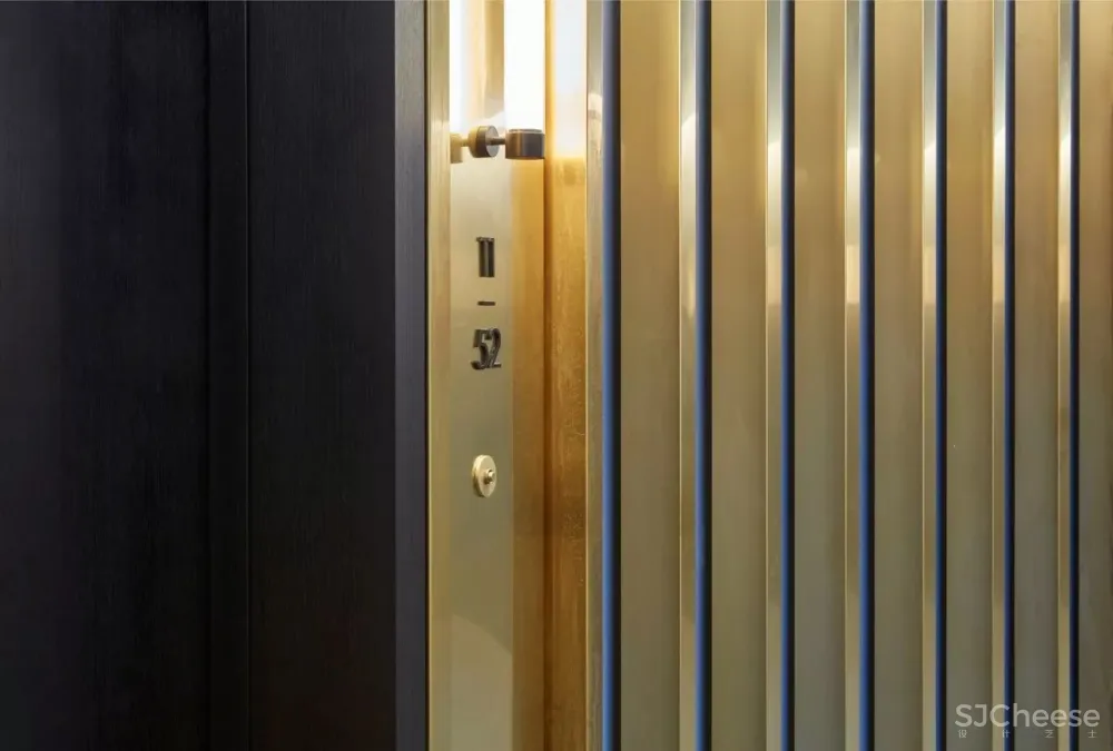 伦敦那个煤气包爆改的公寓,顶层复式样板房公开了,一套卖7000万