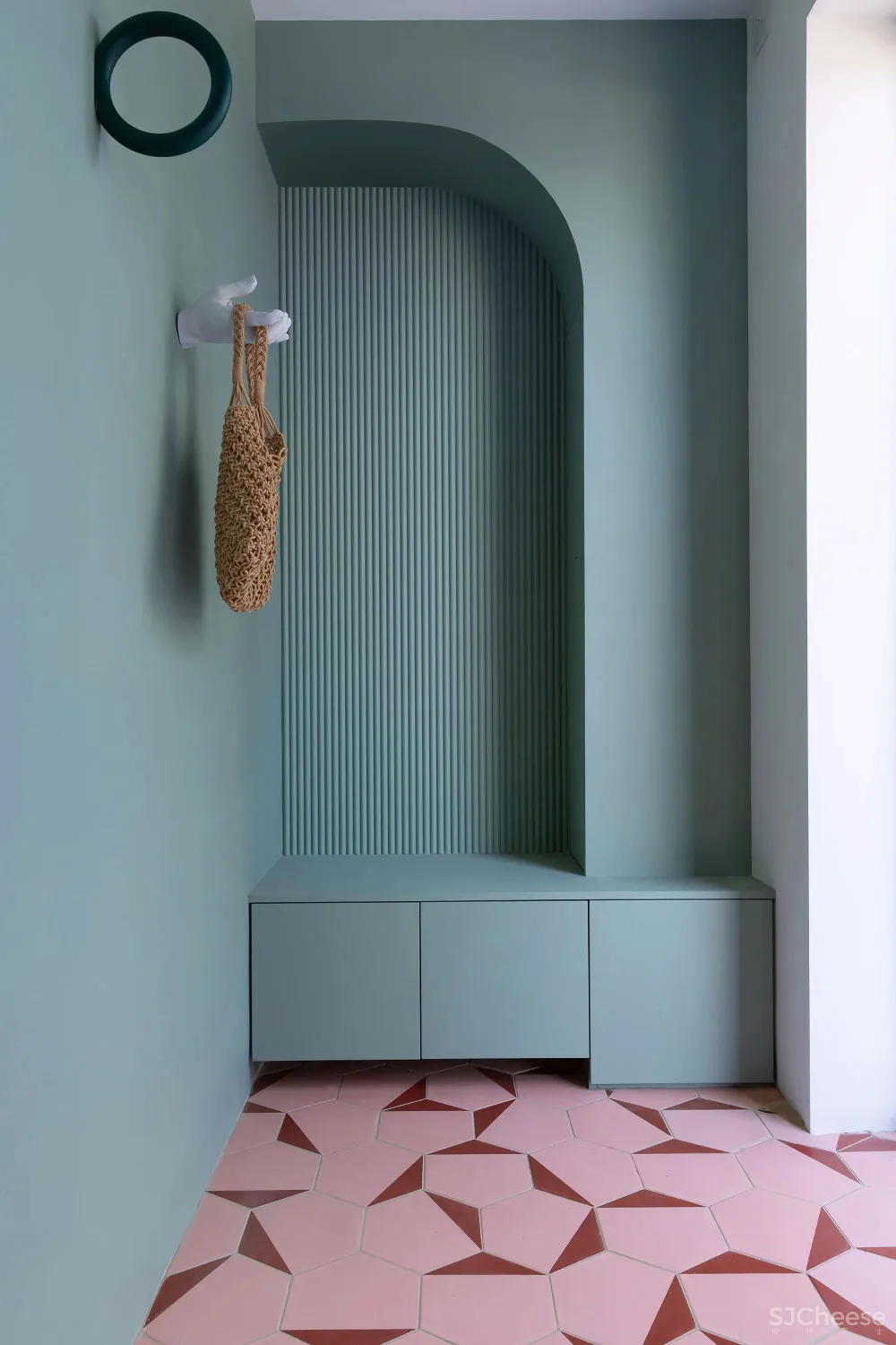 242㎡五室四卫，30种高级撞色，还有悬浮衣帽间 空中花园？！