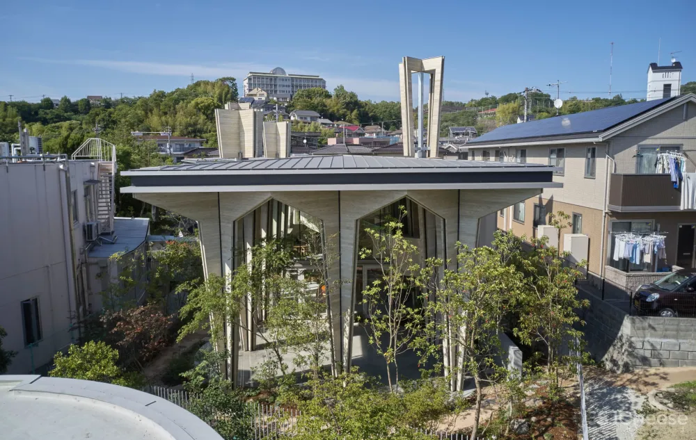 日本设计的幼儿园食堂,还能开生日趴,有员工休息区,空间利用到了极致