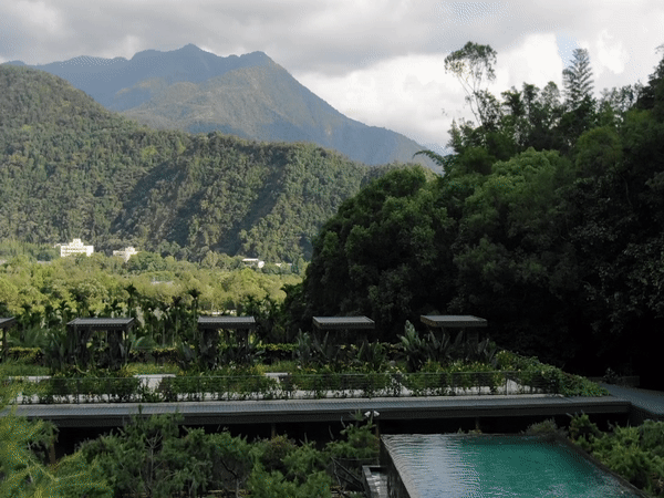 亚洲顶尖酒店 ，大隐山林，野奢成趣
