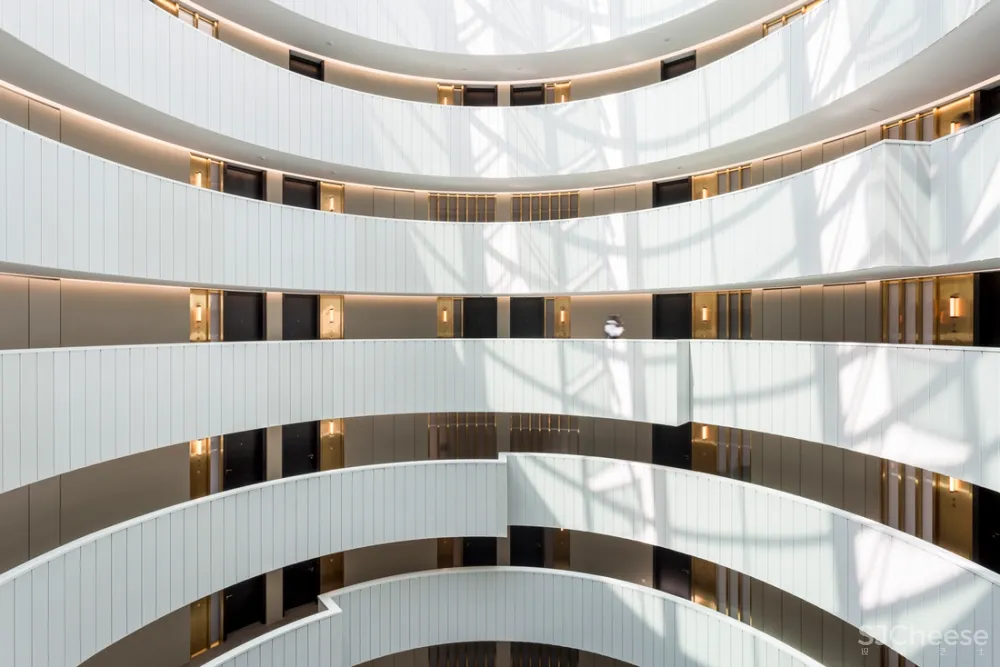 伦敦那个煤气包爆改的公寓,顶层复式样板房公开了,一套卖7000万