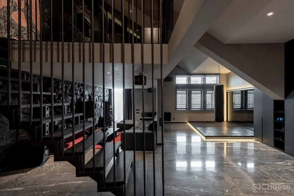 高级黑的家,就是这么酷