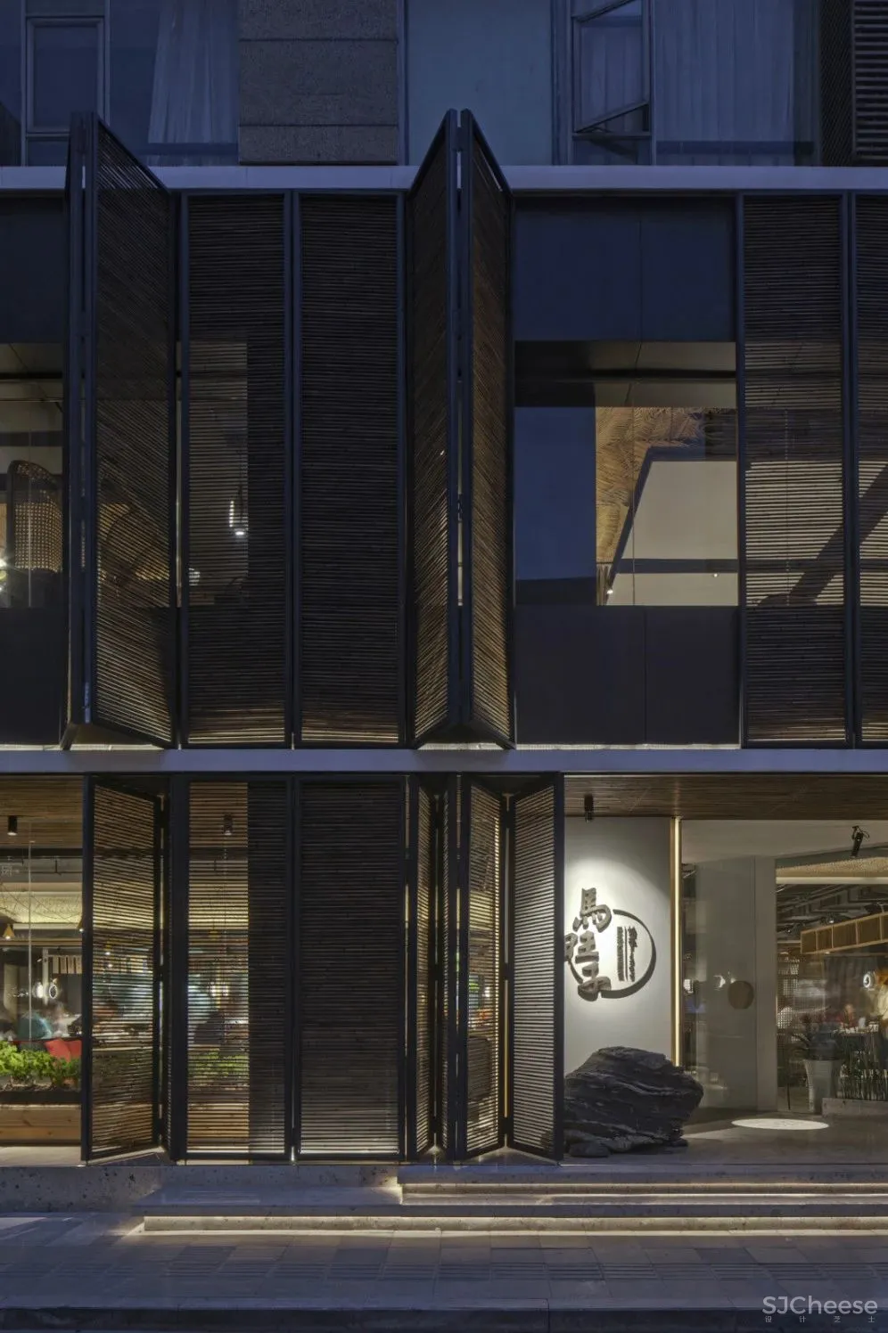 蜂鸟设计:续航14年,他们创作的餐饮空间“很超纲”