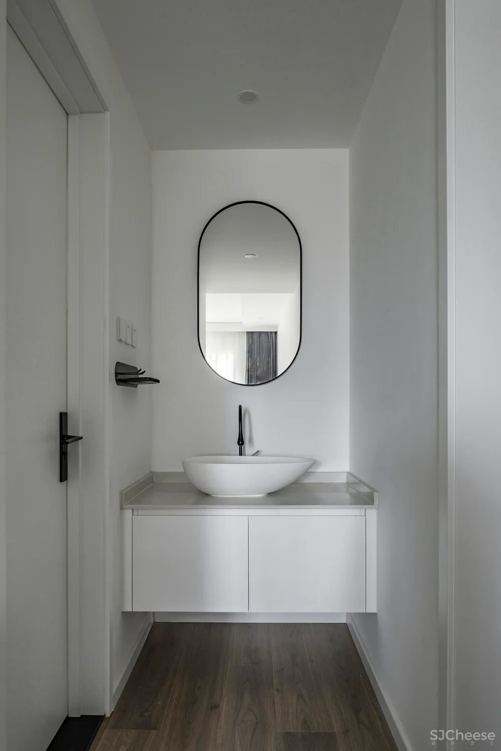 90后小哥哥 130m² 单人居爆改，简约不失优雅与格调