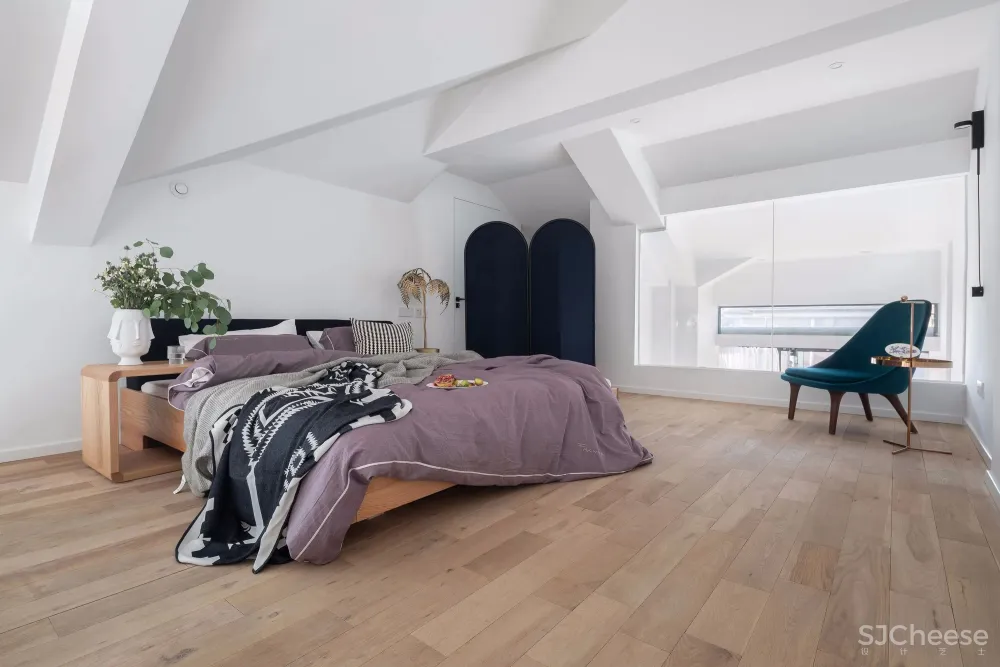 242㎡五室四卫，30种高级撞色，还有悬浮衣帽间 空中花园？！