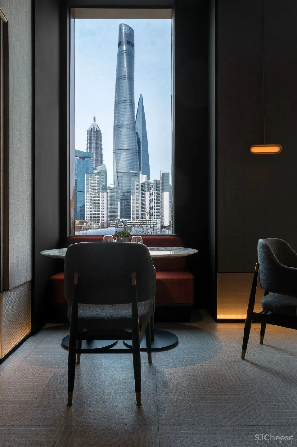 蜂鸟设计:续航14年,他们创作的餐饮空间“很超纲”