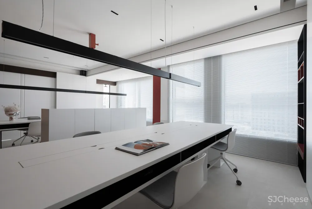 FF STUDIO:红墙之下,“度假式”办公空间