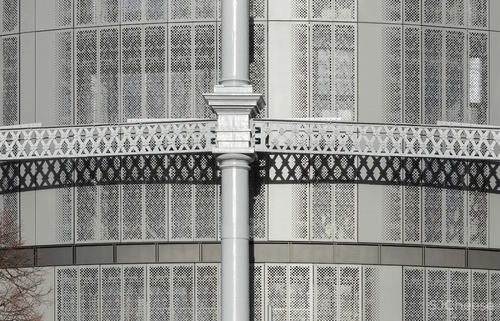 伦敦那个煤气包爆改的公寓,顶层复式样板房公开了,一套卖7000万