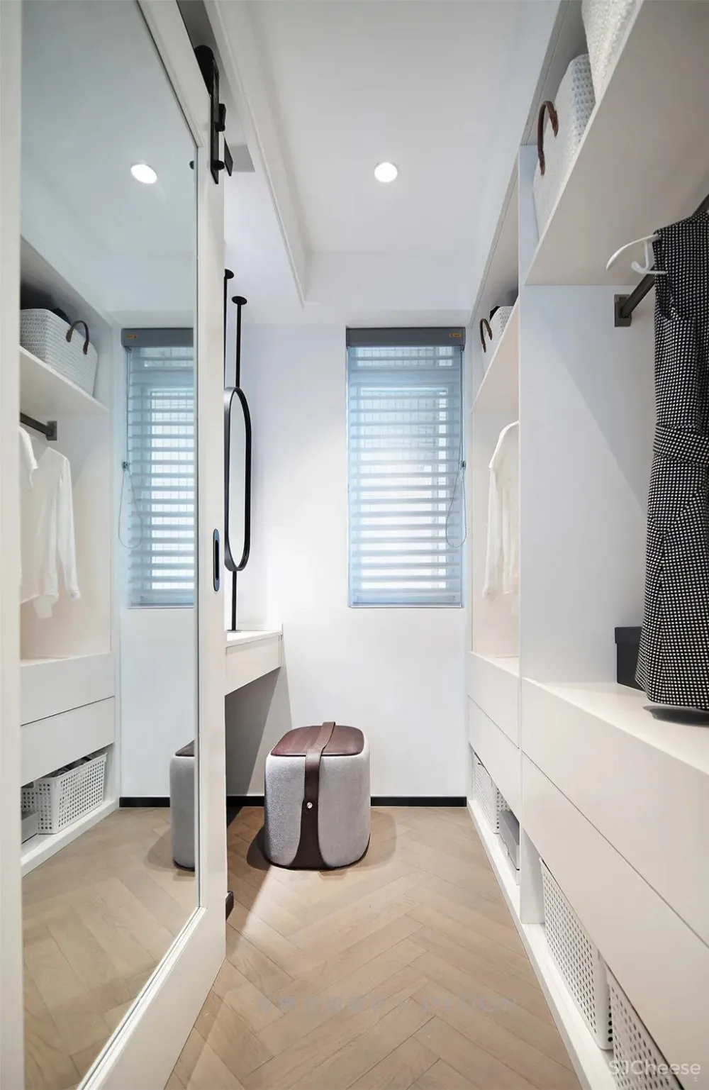 方界空间设计 与黑白对话的110㎡现代都市美学家