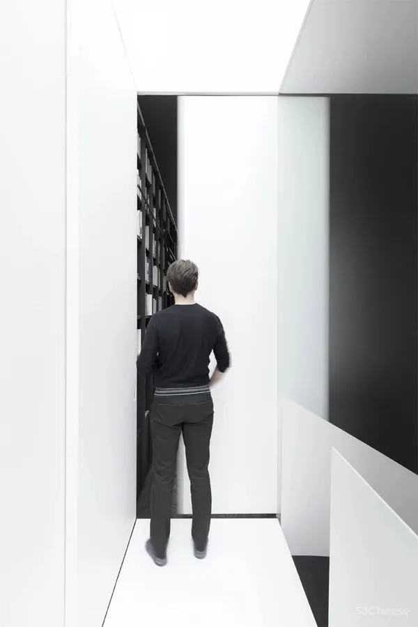 有色彩洁癖的设计师，设计的家居是什么样的？