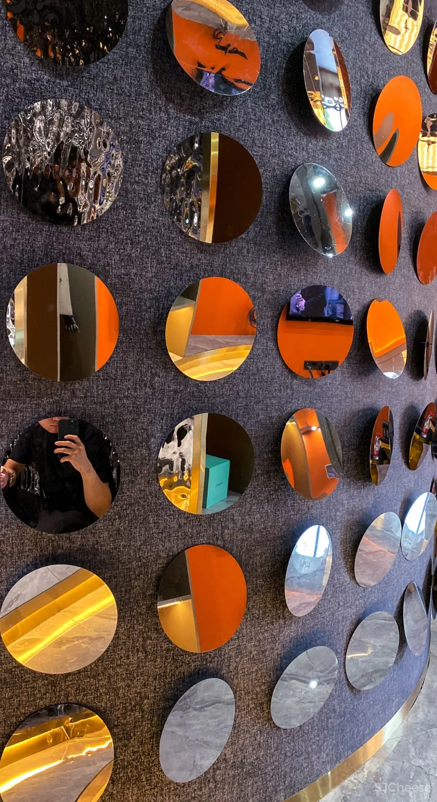 吴界新作|金属暗黑定制西服店