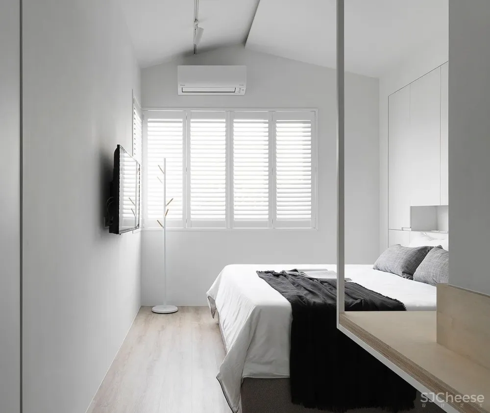 148㎡住一家四口,纯白墙面 桦木层板,打造自然无拘的家