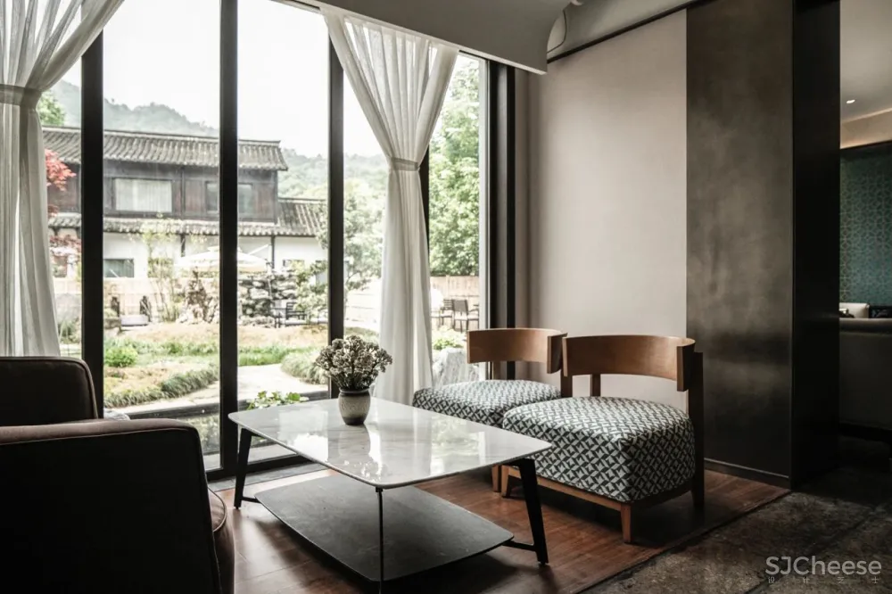 西湖边的“小京都”要藏不住了！与祈愿福地相邻，500天匠心打造千万级美宿，私享禅意清净，夜观原生态萤火虫