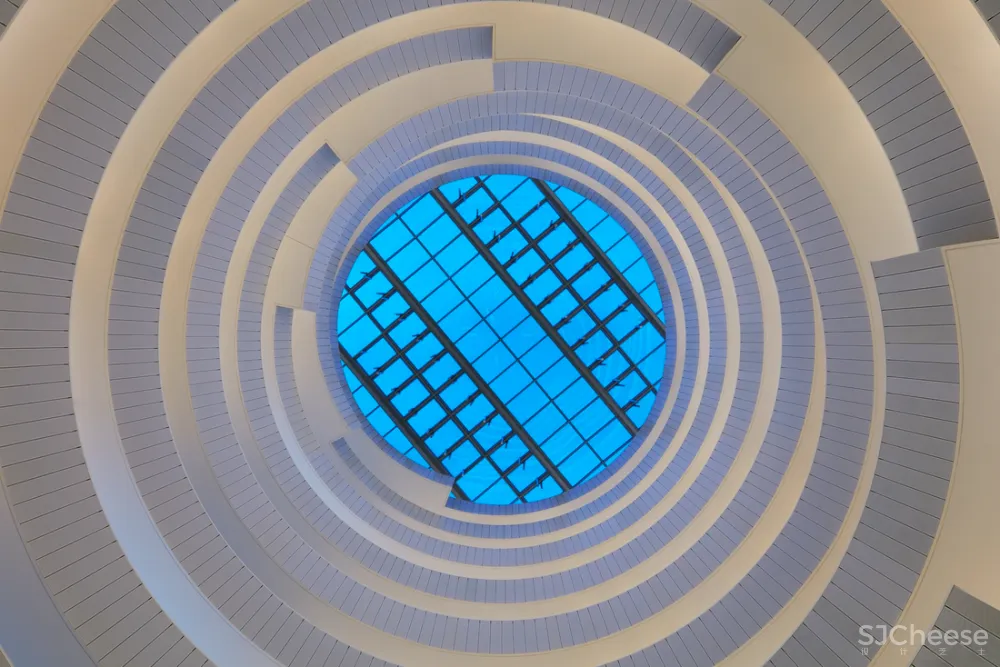 伦敦那个煤气包爆改的公寓,顶层复式样板房公开了,一套卖7000万