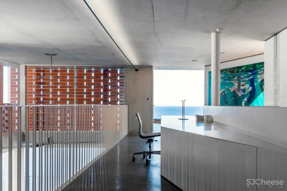 Renato DEttorre Architects丨超酷的海景别墅,深邃于空,容纳万境