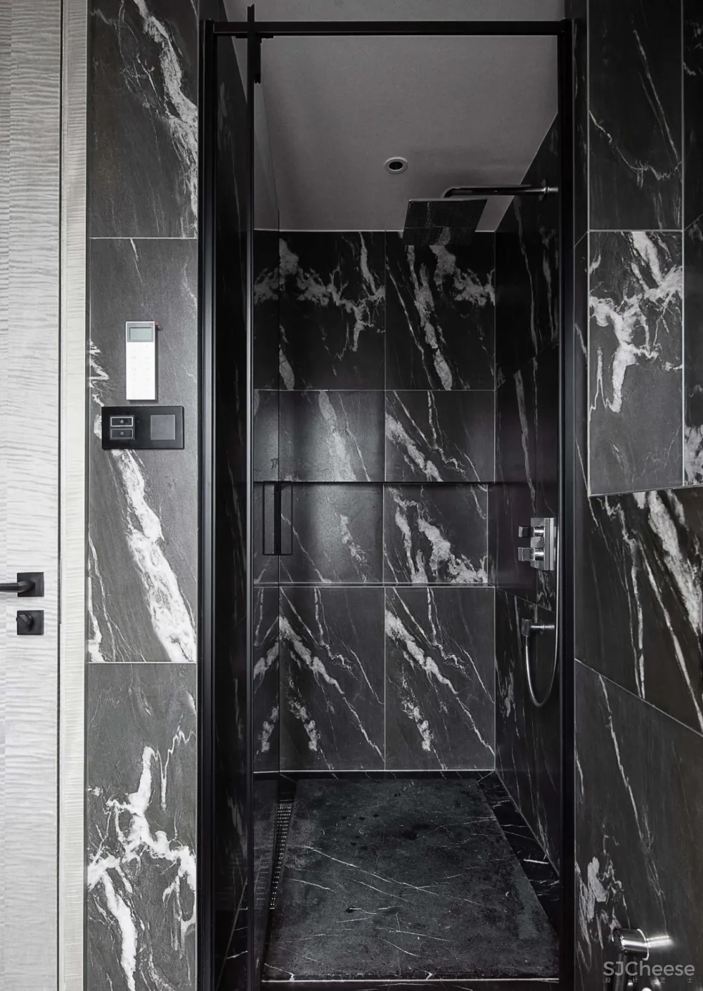 任喆辉:228m²现代私宅,优雅高级,彰显不凡