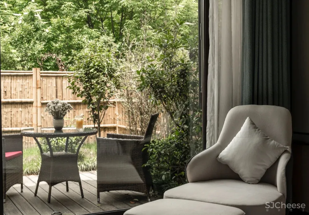 西湖边的“小京都”要藏不住了！与祈愿福地相邻，500天匠心打造千万级美宿，私享禅意清净，夜观原生态萤火虫