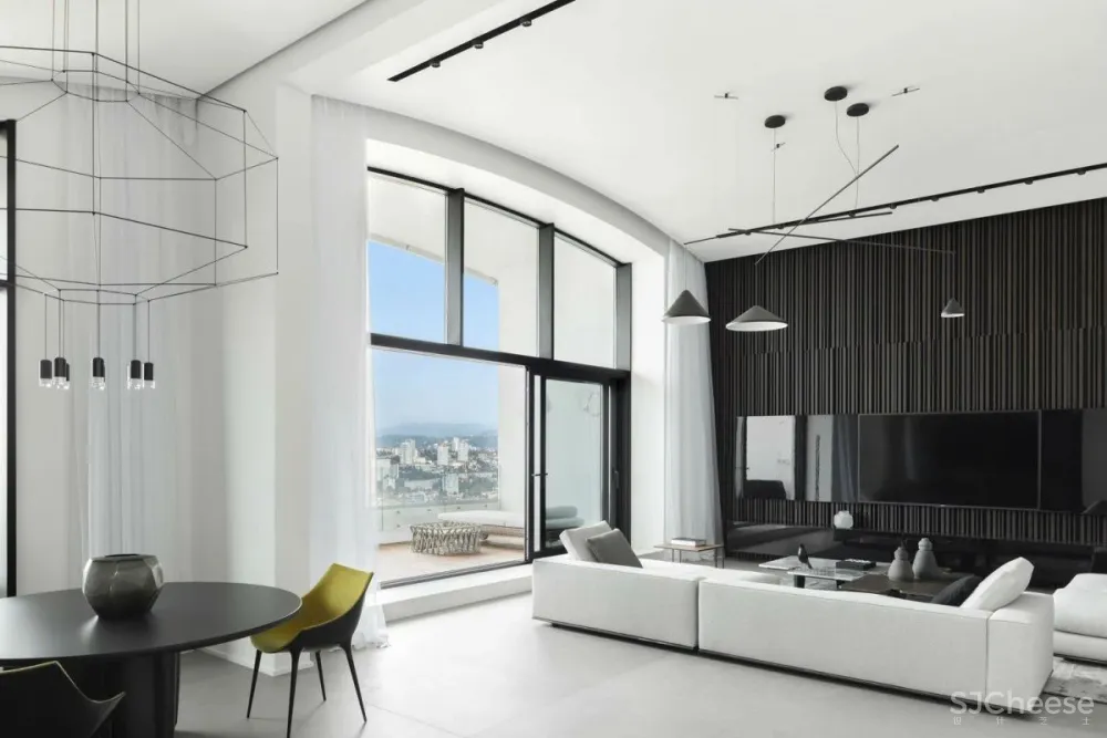 黑白极简顶层公寓，打造一流的低奢气场!