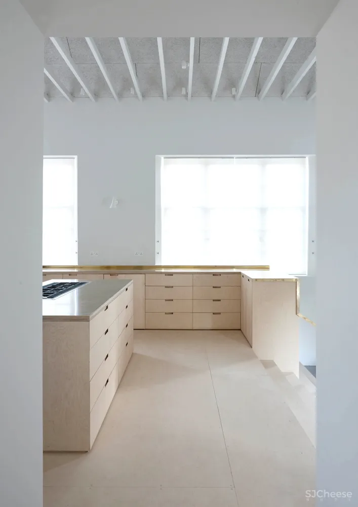 McLaren Excell-极简并不是一味地返璞归真!!