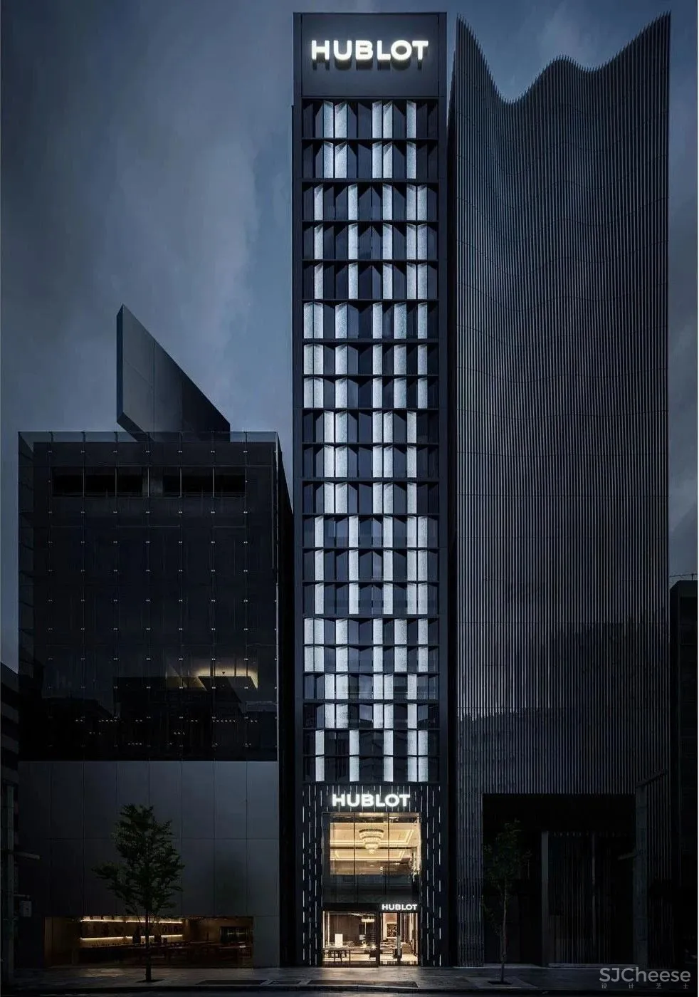 LVMH 在东京银座的两个奢侈品店,丝般金属和水晶玻璃,各有各的高级