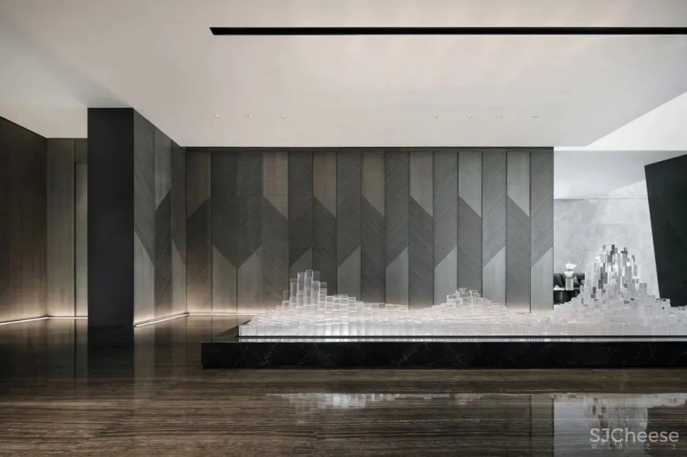 低调、克制,演绎超凡脱俗的高雅格调!