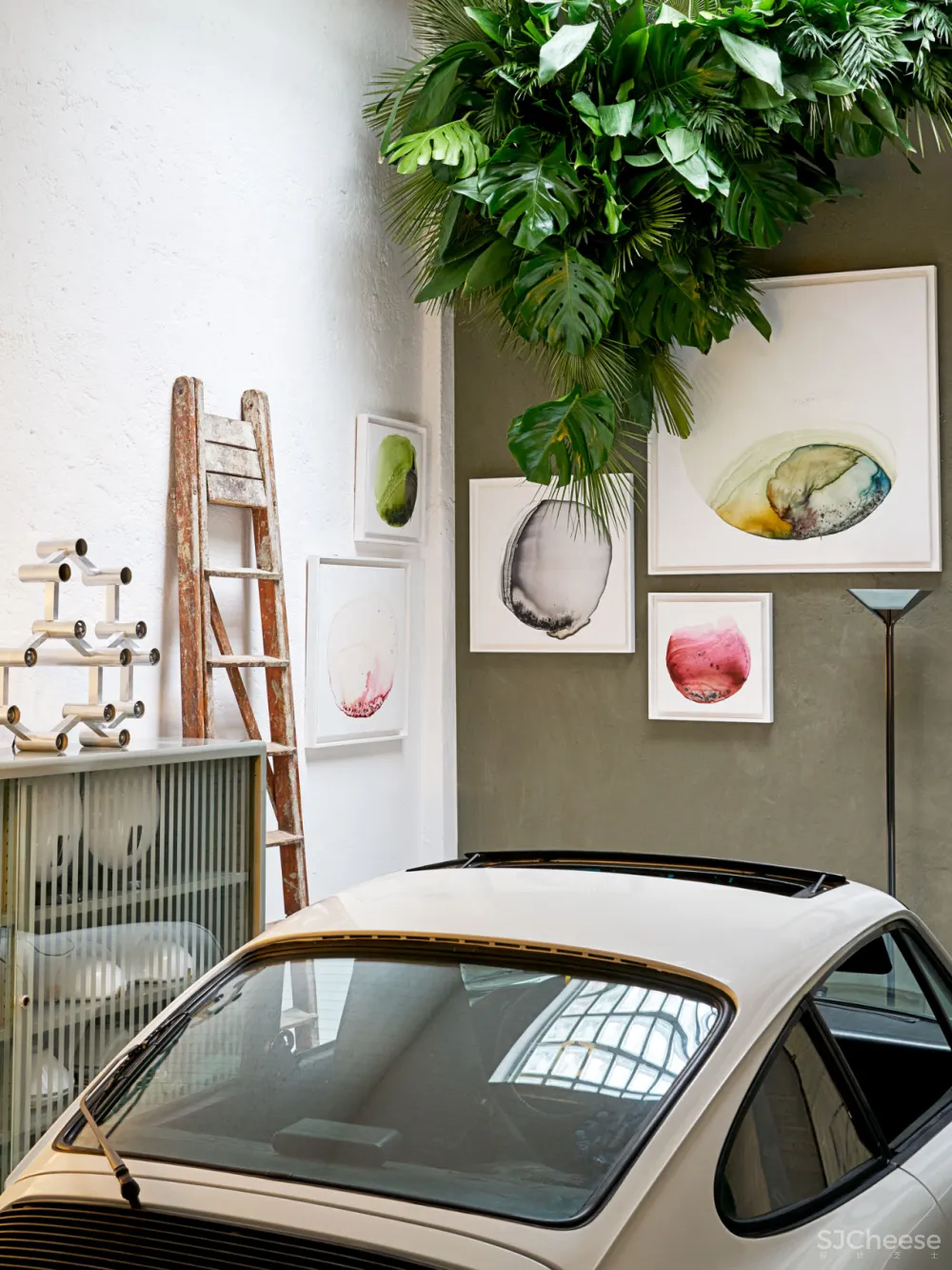 摆满艺术品的 LOFT,才是有腔调的家